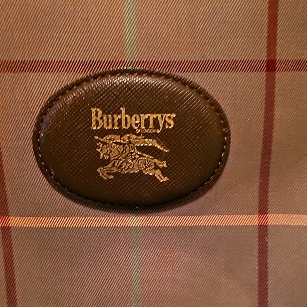 Burberrys Tan and Brown Travel Bag with Signature Style - Picture 2 of 13